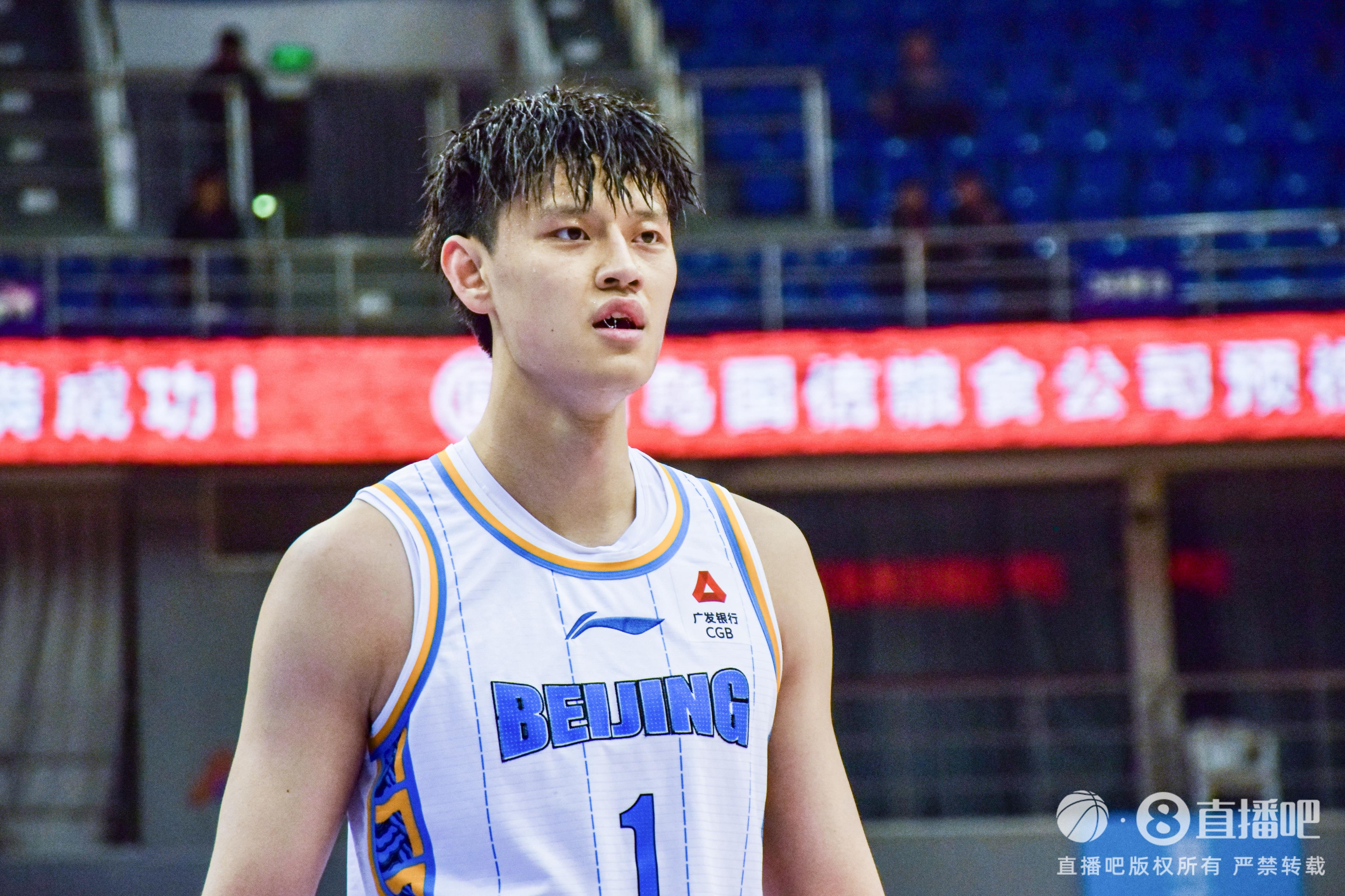 7次大帽相當(dāng)炸裂！曾凡博替補砍16分7板7帽 大帽絕殺遼寧！