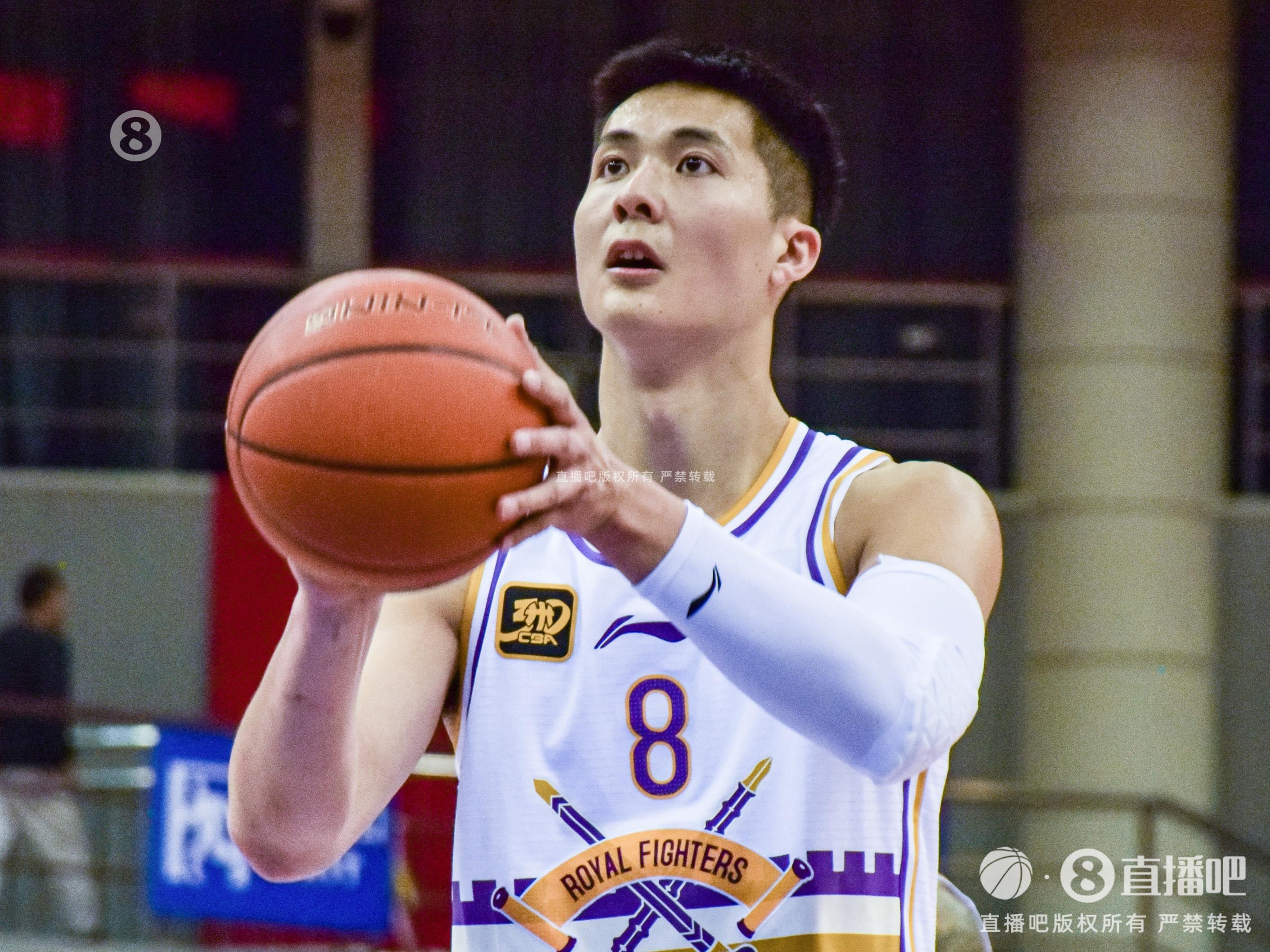 拼盡全力！朱松瑋11中9拿到22分4板6助 三分6中4